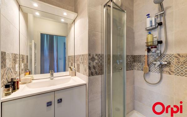 Appartement à vendre    5 pièces • 98,49 m2 Villeurbanne