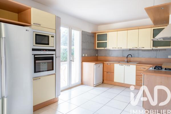 Maison à vendre 6 pièces 180 m² Aix-en-Provence