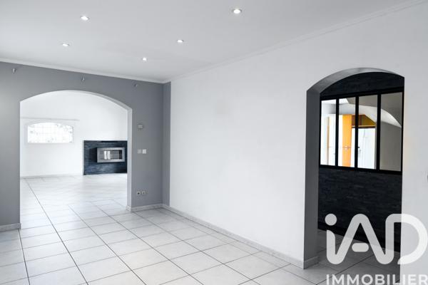 Maison à vendre 6 pièces 180 m² Aix-en-Provence