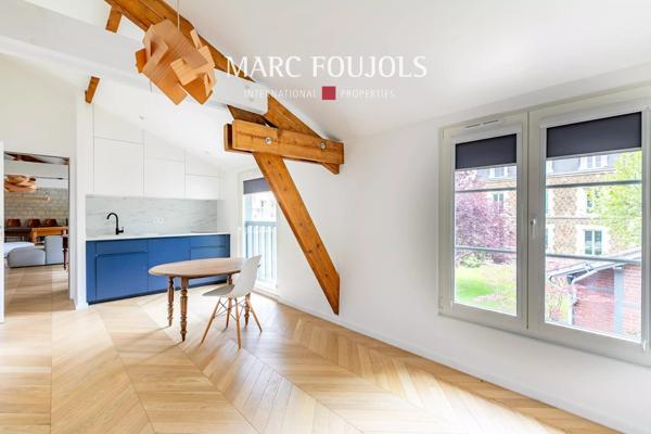CHANTILLY – Meulière de caractère avec dépendance et piscine intérieure