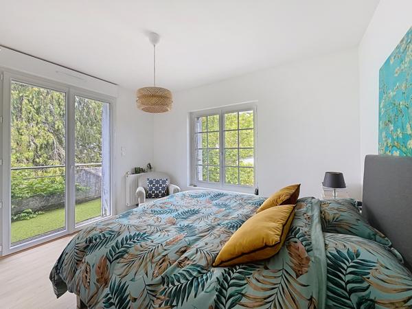 Maison
         5 pièces
        - 107 m² Exclusivité 359 500 € *