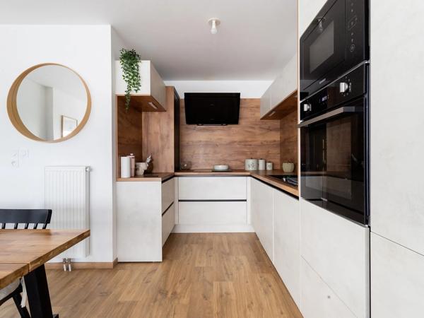Appartement
         3 pièces
        - 64 m² 255 000 € *