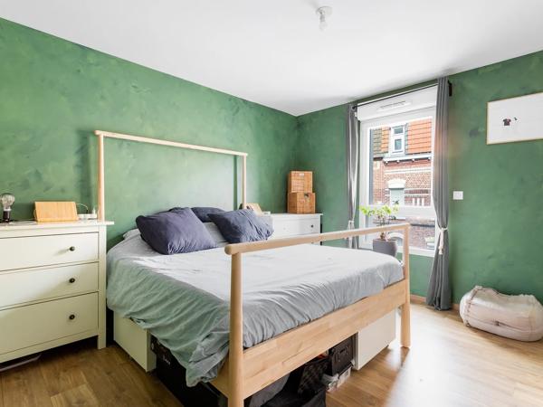 Appartement
         3 pièces
        - 64 m² 255 000 € *