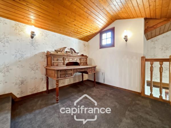 Maison 165 m² avec beaux volumes et jardin paysager – Fontaines