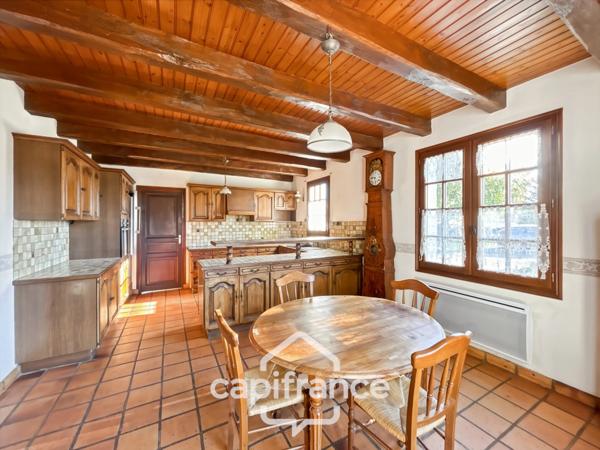 Maison 165 m² avec beaux volumes et jardin paysager – Fontaines