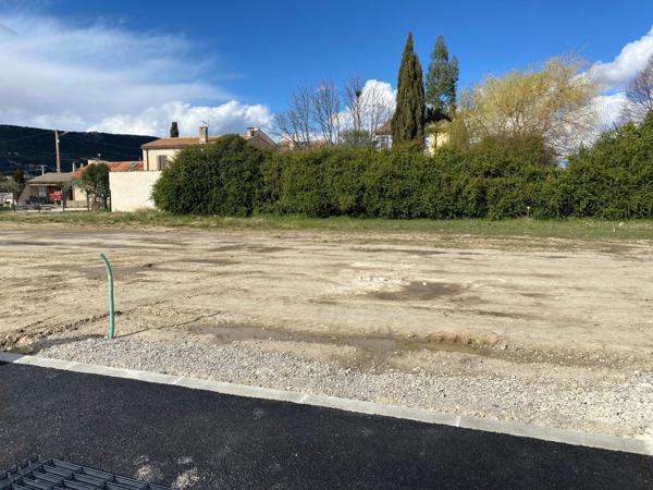 Terrain à vendre    Les Mées