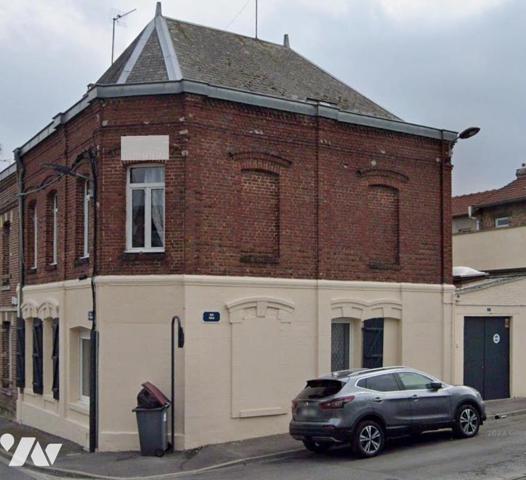 Saint-Quentin - 3 ch - cour aménagée - 3 garages