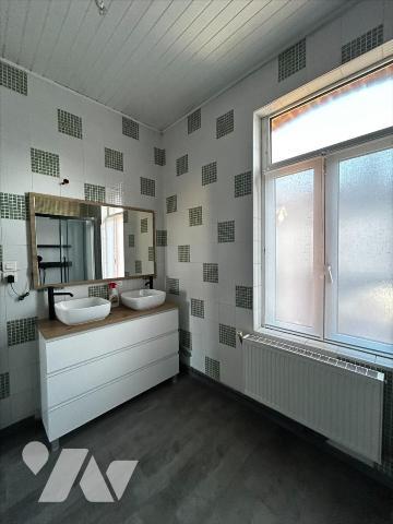 Saint-Quentin - 3 ch - cour aménagée - 3 garages