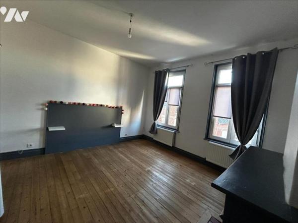 Saint-Quentin - 3 ch - cour aménagée - 3 garages