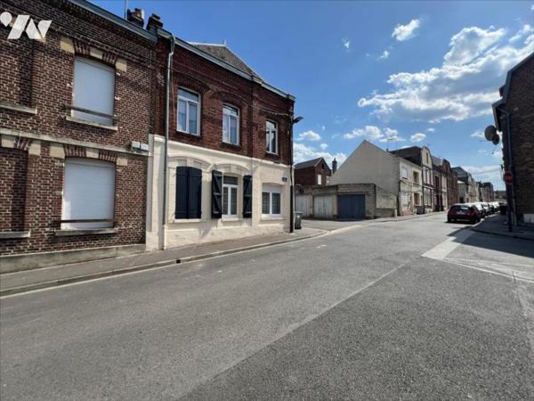 Saint-Quentin - 3 ch - cour aménagée - 3 garages