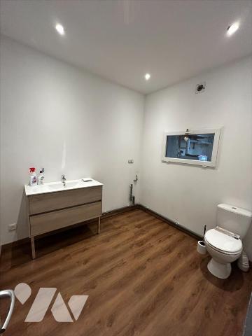 Saint-Quentin - 3 ch - cour aménagée - 3 garages