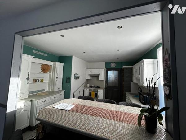 Saint-Quentin - 3 ch - cour aménagée - 3 garages