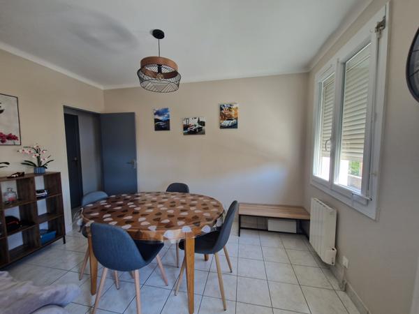 2ch sur sous sol jardin, coeur de montfort le gesnois