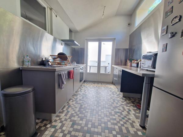 2ch sur sous sol jardin, coeur de montfort le gesnois