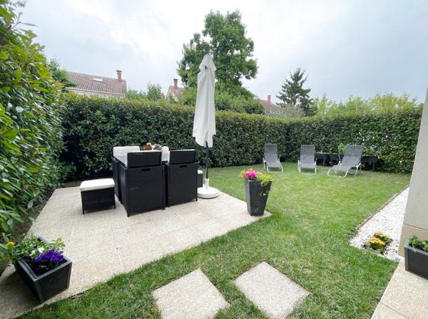 Saclay (91400) APPARTEMENT REZ DE JARDIN DE PLAIN PIED - IMMEUBLE RECENT au CENTRE de SACLAY - JARDIN 60m2 - TOUTES COMMODITE