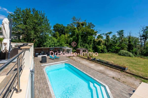 Maison à vendre 8 pièces de 239 m²