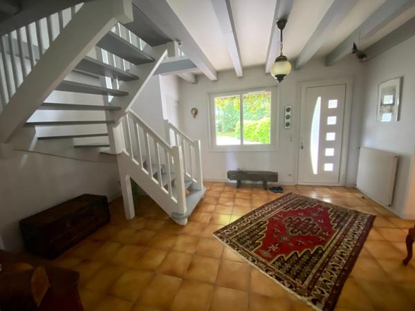 Très grande Maison Landaise de 280M2 avec piscine et grand terrain boisé de chênes à SAINT PIERRE DU MONT (40)