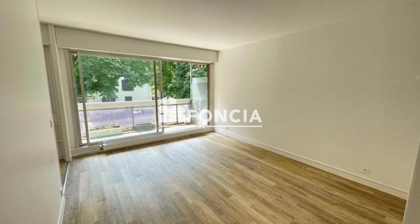 Location Studio 30 m² - Puteaux 92800