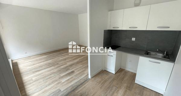 Location Studio 30 m² - Puteaux 92800