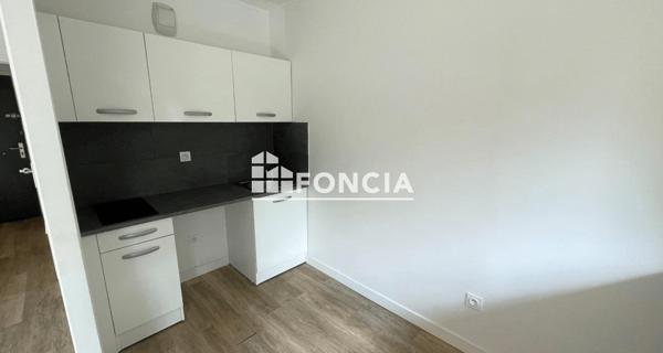 Location Studio 30 m² - Puteaux 92800
