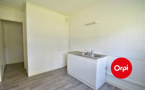 Appartement à vendre    2 pièces • 46,77 m2 Saint-Priest