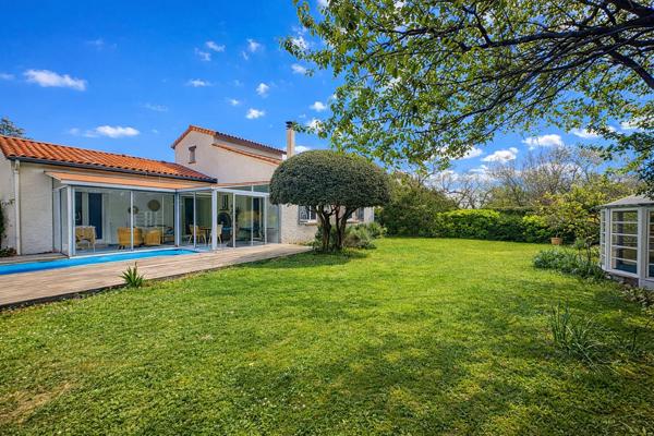 COLOMIERS - CABIROL Superbe villa T6 129m² avec piscine et garage