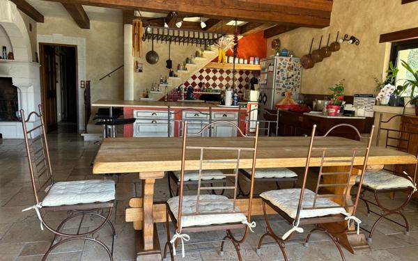 Maison à vendre    6 pièces •  Vedène