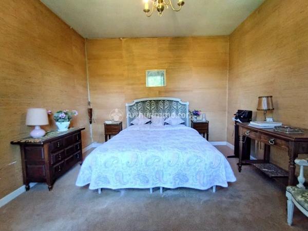 Vente                                                      Maison
                        
                     6 pièces                      138 m2                     à Graulhet