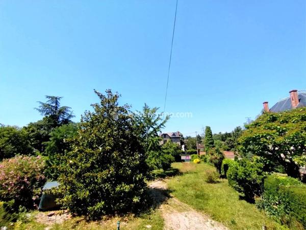 Vente                                                      Maison
                        
                     6 pièces                      138 m2                     à Graulhet