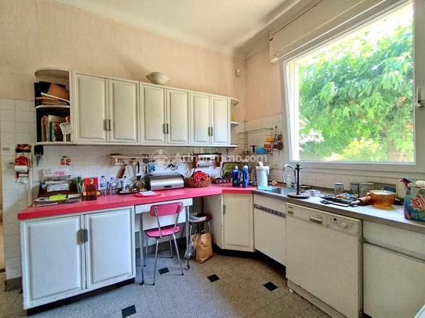 Vente                                                      Maison
                        
                     6 pièces                      138 m2                     à Graulhet