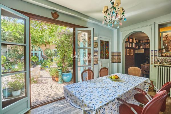 A VENDRE - MAISON - Paris - 75018 - 7 pièces - 4 chambres - 200 m² - Patio 110m²