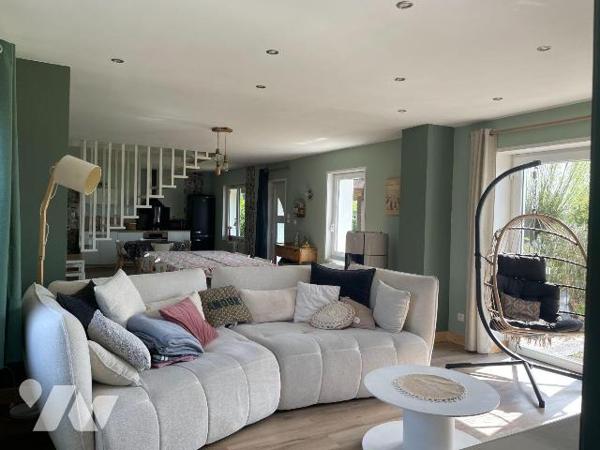 
EN EXCLUSIVITE A VENDRE à BAILLEUL (Hameau) dans le NORD (59) : MAISON INDIVIDUELLE - EN CAMP...