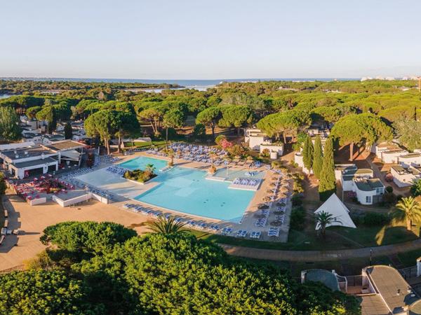 INVESTISSEMENT LOCATIF – LA GRANDE-MOTTE – Résidence Belambra Clubs Presqu'île du Ponant **** - 5.54% de rentabilité
