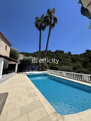 Maison
         6 pièces
        - 183 m² 750 000 € *