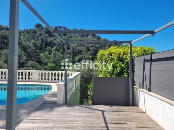 Maison
         6 pièces
        - 183 m² 750 000 € *