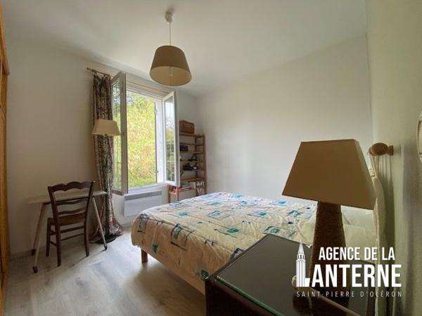 MAISON de PLAIN-PIED DE 145 m²  - TERRAIN de 9887 m²
