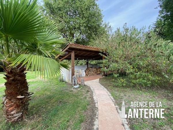 MAISON de PLAIN-PIED DE 145 m²  - TERRAIN de 9887 m²