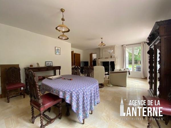 MAISON de PLAIN-PIED DE 145 m²  - TERRAIN de 9887 m²