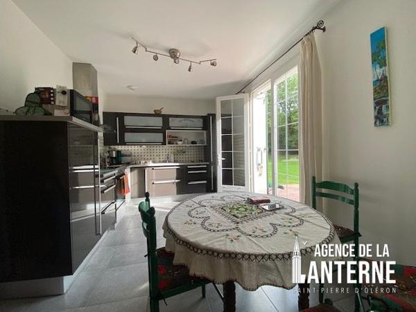 MAISON de PLAIN-PIED DE 145 m²  - TERRAIN de 9887 m²