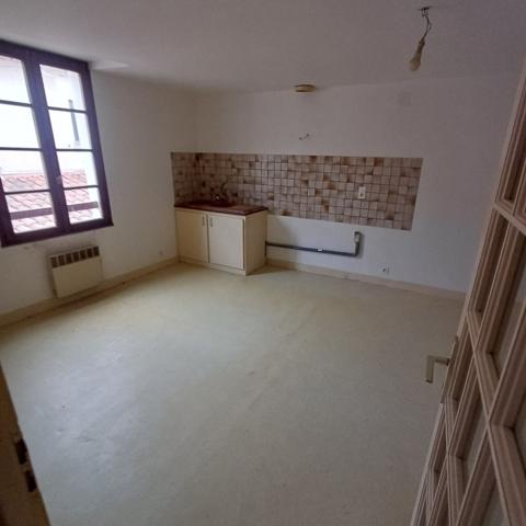 Immeuble à vendre 114 030 € Saint-Céré 150 m² DPE