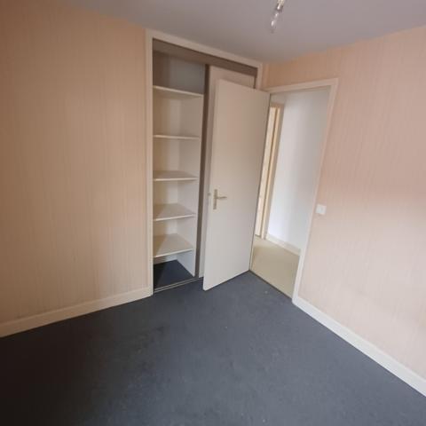 Immeuble à vendre 114 030 € Saint-Céré 150 m² DPE