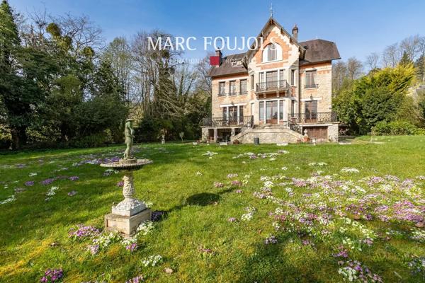 Propriété du XIXème siècle / Dépendance / Maison de Gardien / Piscine Chauffée