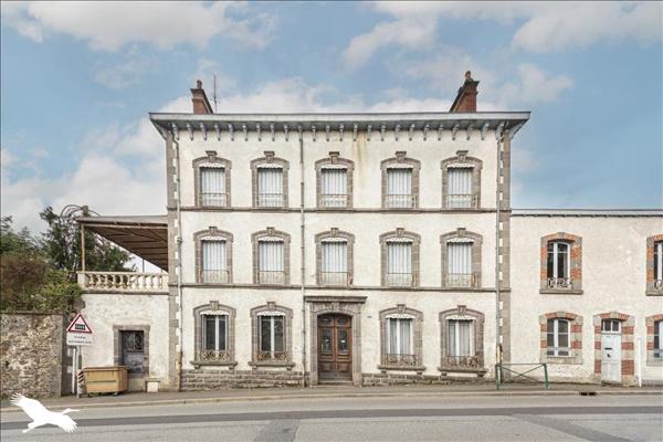 Immeuble à vendre |  Maurs |  800 m²