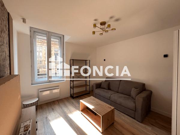 Location Studio meublé 25.61 m² - 45 RUE FOREST Charleville Mezieres 08000