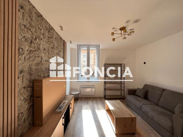 Location Studio meublé 25.61 m² - 45 RUE FOREST Charleville Mezieres 08000
