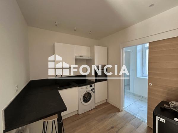 Location Studio meublé 25.61 m² - 45 RUE FOREST Charleville Mezieres 08000