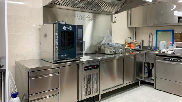 Restaurant avec licence 4 et appartement