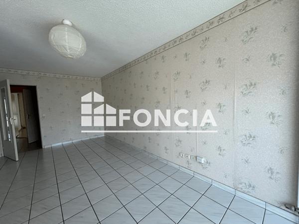 Location Appartement 3 pièces 70.5 m² - 12 PLACE DES TUILEAUX Meylan 38240