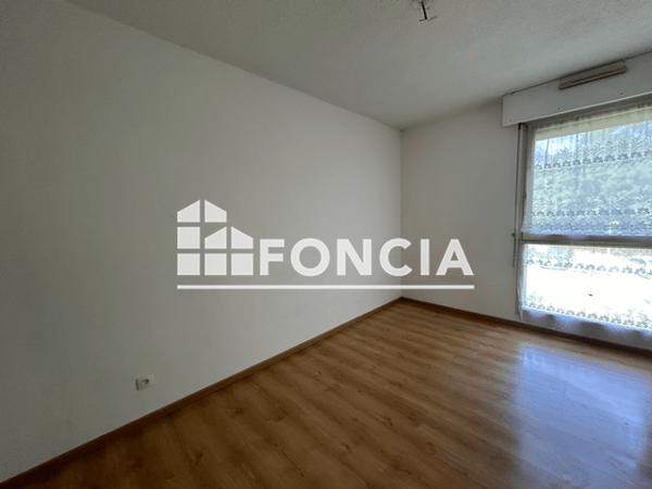 Location Appartement 3 pièces 70.5 m² - 12 PLACE DES TUILEAUX Meylan 38240