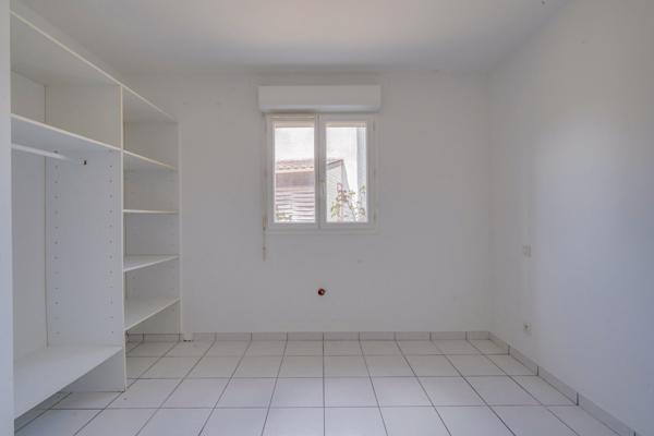 Plassac (33390) Maison 4 pièces de 90m2 habitables avec garage attenant sur parcelle de 755m2